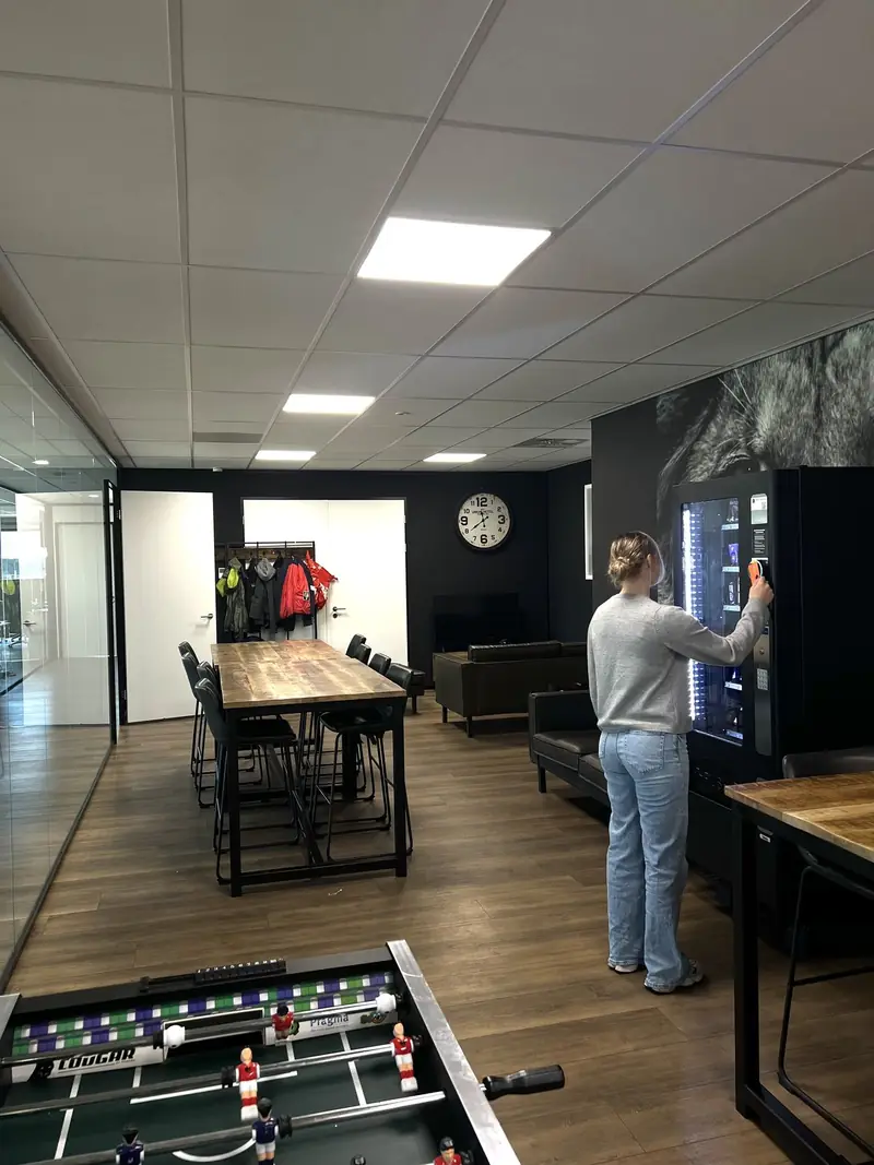 Kantine met vendingautomaat